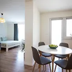Cozy & Kali Apartment