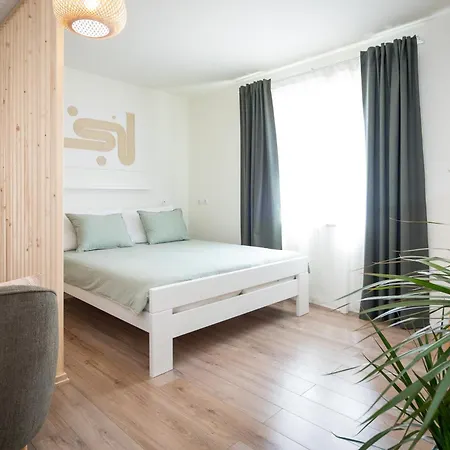 Cozy & Kali Apartment